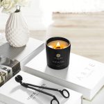 Vela Flor de Figo - Uma vela aromática acesa na decoração elegante